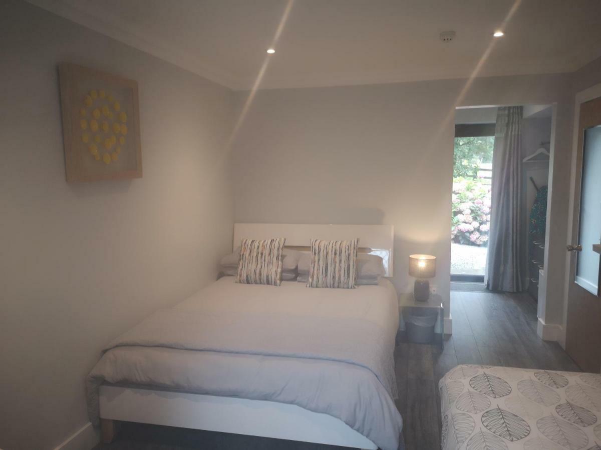 Tudor Lodge Guest Accommodation Bunratty Dış mekan fotoğraf